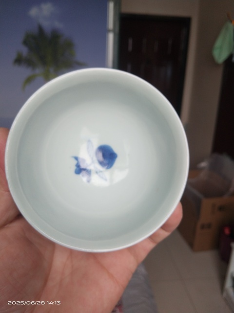 古玩陶瓷龍紋青花杯真品鑒賞圖