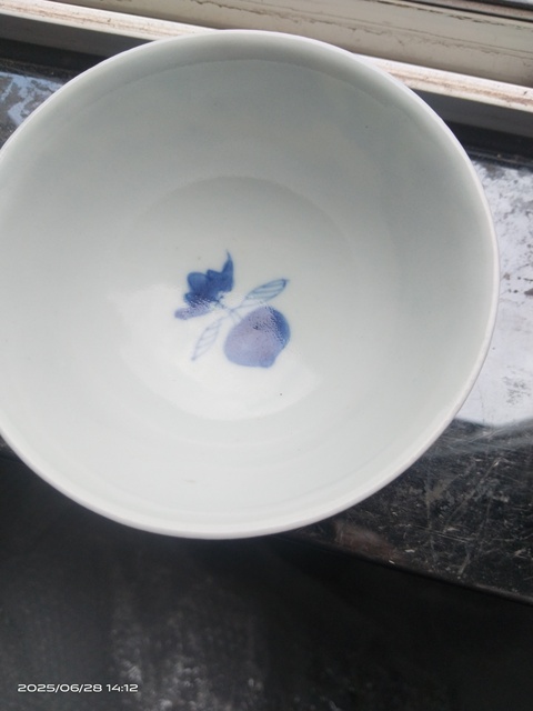 古玩陶瓷龍紋青花杯真品鑒賞圖