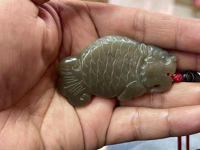 古玩玉器和田玉雕“摩羯魚”佩真品鑒賞圖