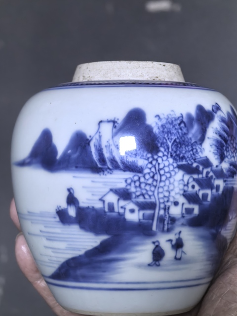 古玩陶瓷山水紋青花罐真品鑒賞圖