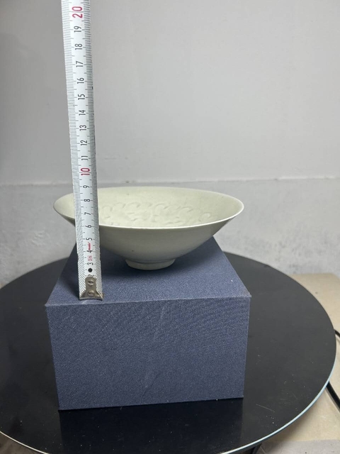 古玩陶瓷青白釉云氣紋斗笠碗真品鑒賞圖