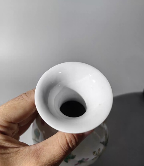 古玩陶瓷粉彩瓶真品鑒賞圖