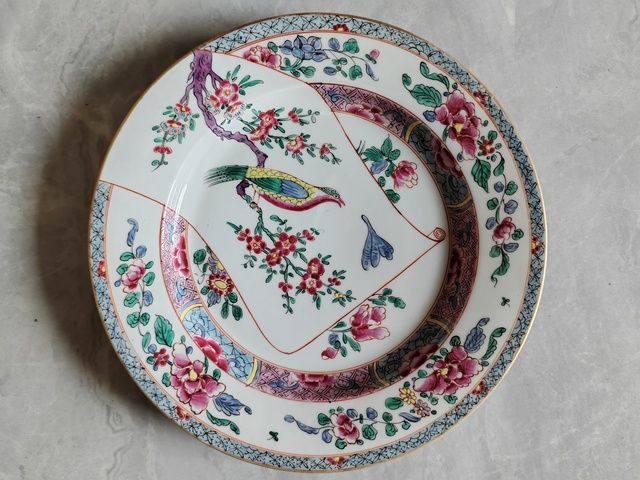 古玩陶瓷花鳥紋粉彩盤真品鑒賞圖