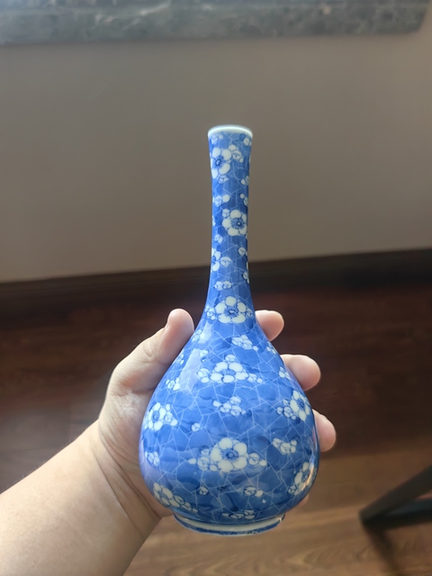 古玩陶瓷民國 青花冰梅紋膽瓶(日本)真品鑒賞圖