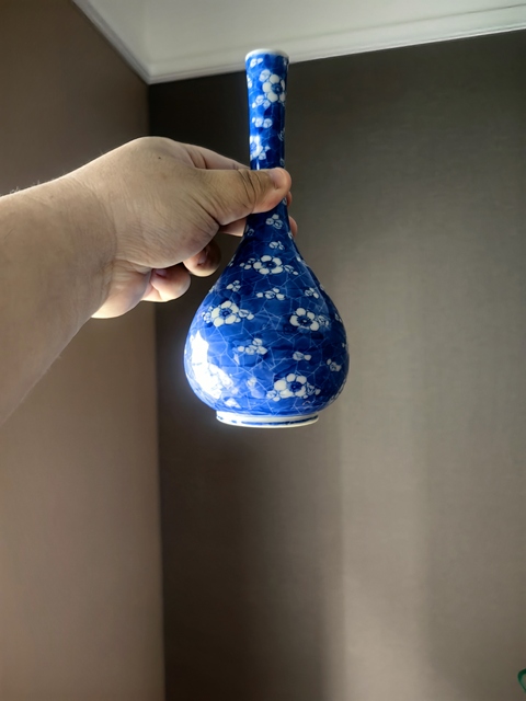 古玩陶瓷民國 青花冰梅紋膽瓶(日本)真品鑒賞圖