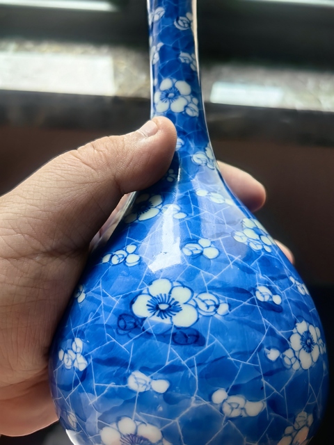 古玩陶瓷民國 青花冰梅紋膽瓶(日本)真品鑒賞圖