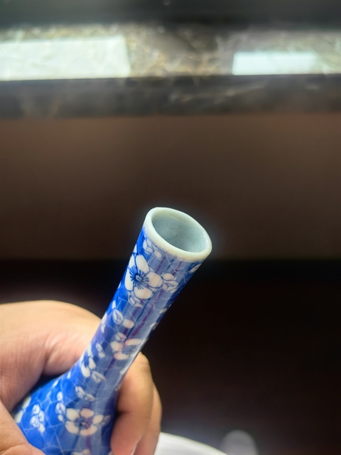 古玩陶瓷民國 青花冰梅紋膽瓶(日本)真品鑒賞圖