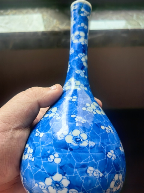 古玩陶瓷民國 青花冰梅紋膽瓶(日本)真品鑒賞圖