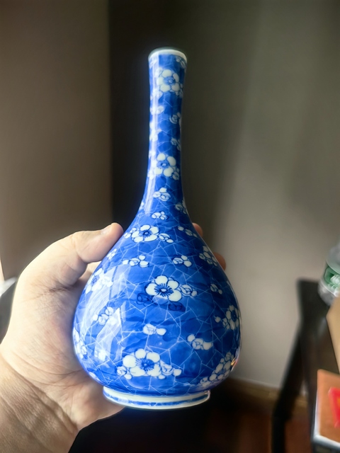 古玩陶瓷民國 青花冰梅紋膽瓶(日本)真品鑒賞圖