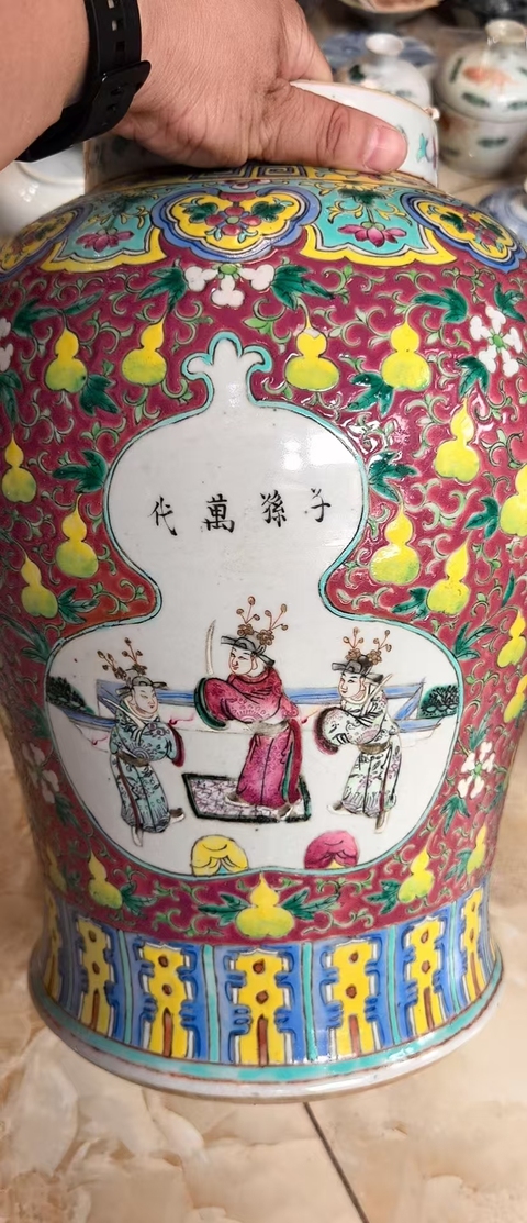 古玩陶瓷人物紋粉彩將軍罐真品鑒賞圖