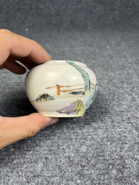古玩陶瓷粉彩人物故事紋水盂真品鑒賞圖