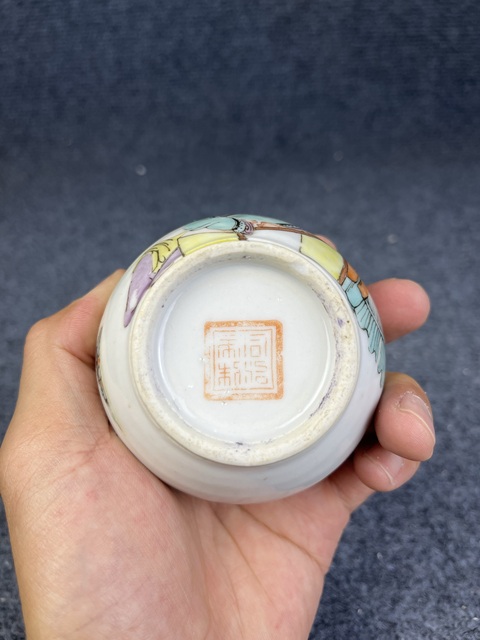 古玩陶瓷粉彩人物故事紋水盂真品鑒賞圖