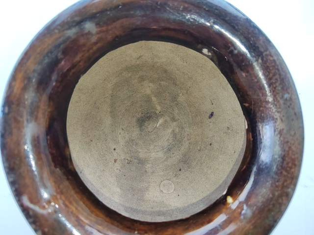 古玩陶瓷褐釉三足香爐真品鑒賞圖