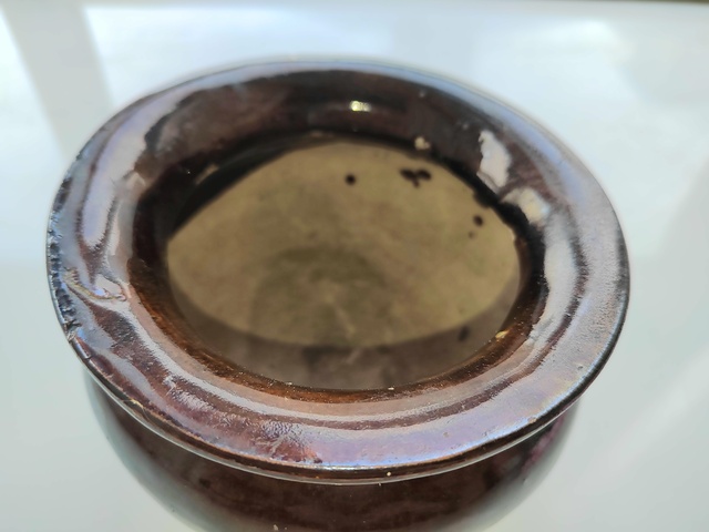 古玩陶瓷褐釉三足香爐真品鑒賞圖