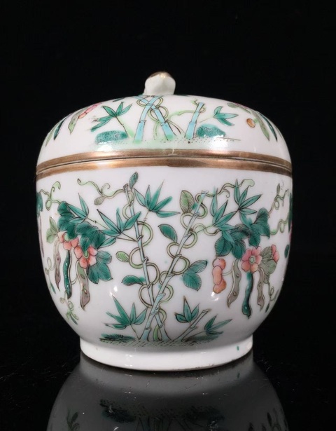 古玩陶瓷粉彩花卉紋蓋罐真品鑒賞圖