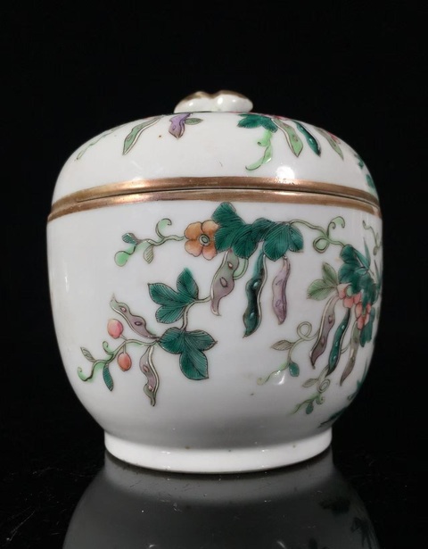 古玩陶瓷粉彩花卉紋蓋罐真品鑒賞圖