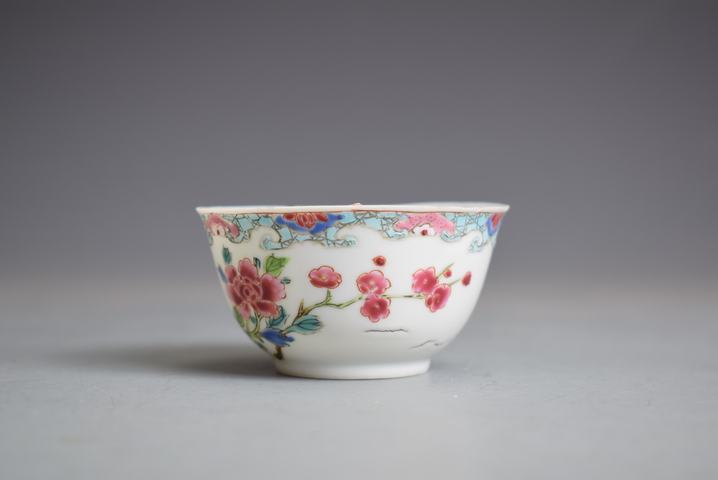 古玩陶瓷雍正粉彩博古清貢圖杯拍賣,當前價格108元