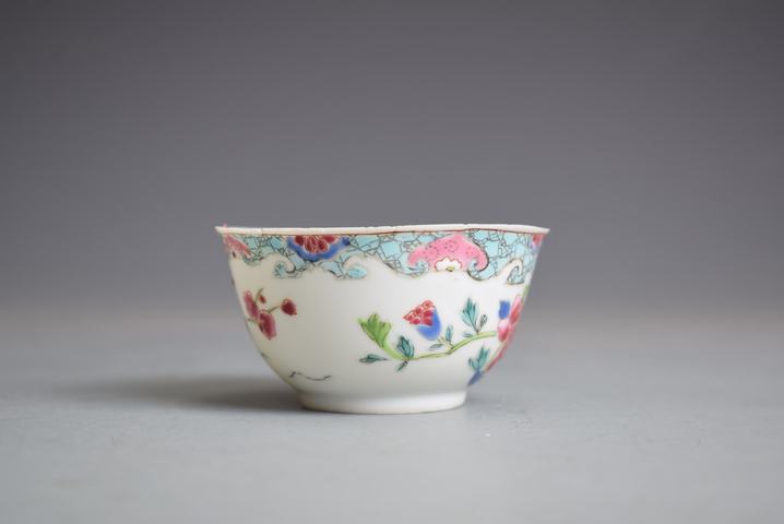 古玩陶瓷雍正粉彩博古清貢圖杯拍賣,當前價格108元