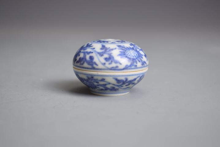 古玩陶瓷清康熙青花纏枝花卉紋香插拍賣,當前價格600元