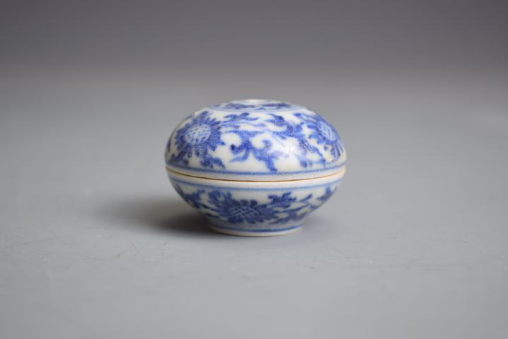 古玩陶瓷清康熙青花纏枝花卉紋香插拍賣,當前價格600元