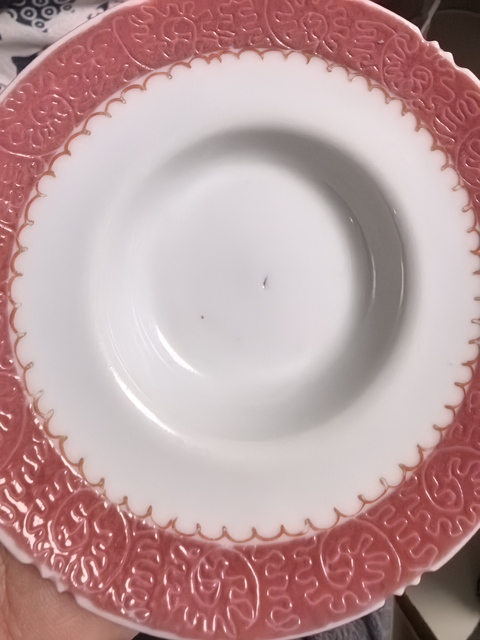 古玩陶瓷胭脂紅軋道瓔珞紋蓋碗真品鑒賞圖