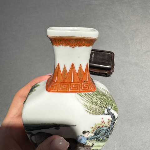古玩陶瓷粉彩牧牛圖四方瓶真品鑒賞圖
