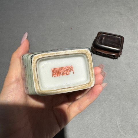 古玩陶瓷粉彩牧牛圖四方瓶真品鑒賞圖