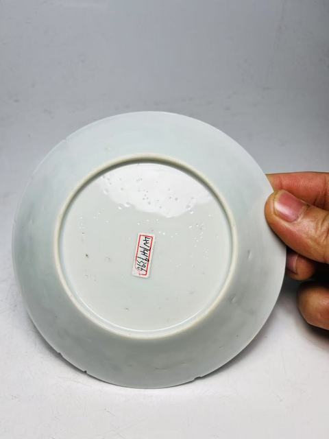 古玩陶瓷垂釣圖青花盤真品鑒賞圖