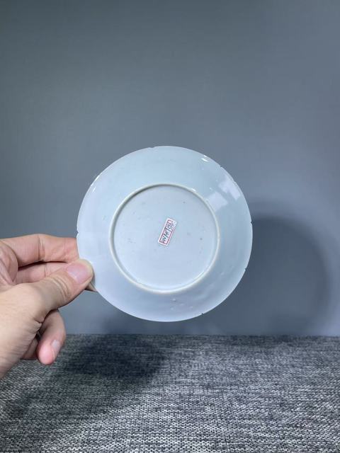 古玩陶瓷垂釣圖青花盤真品鑒賞圖