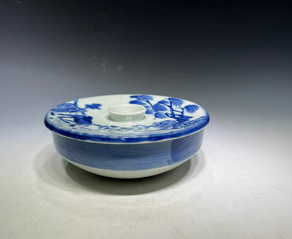 古玩陶瓷日本江戶青花柳蔭雙駿蓋碗真品鑒賞圖