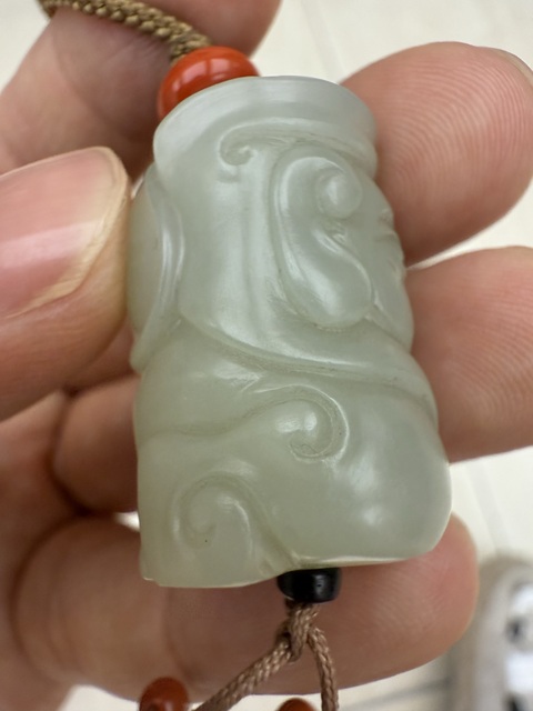 古玩玉器和田玉雕“遇貴人”掛件真品鑒賞圖