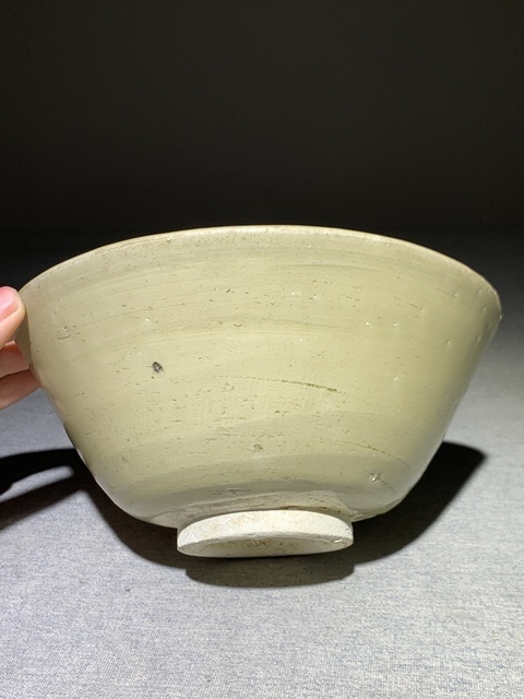 古玩陶瓷龍泉窯青釉碗真品鑒賞圖