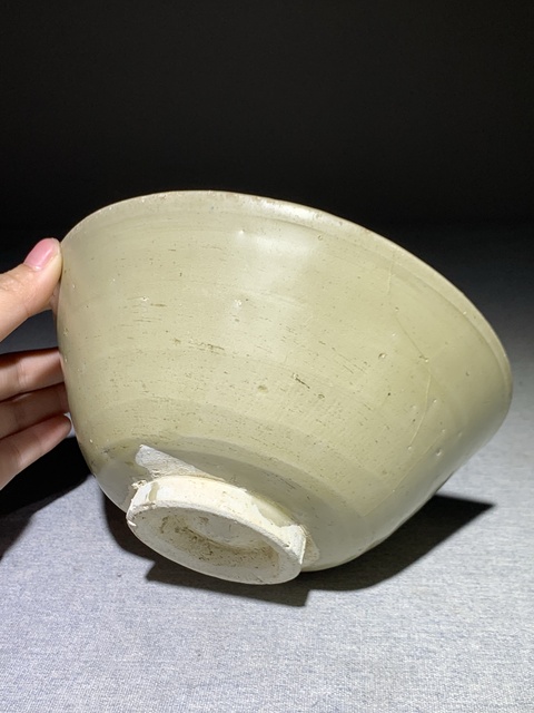 古玩陶瓷龍泉窯青釉碗真品鑒賞圖