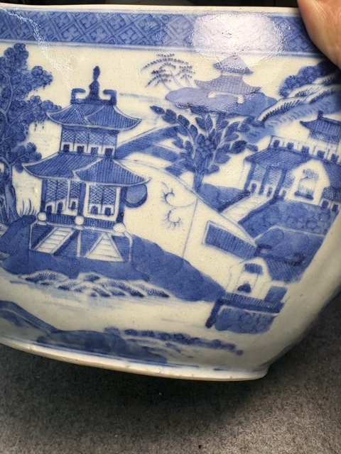 古玩陶瓷青花通景花口碗真品鑒賞圖