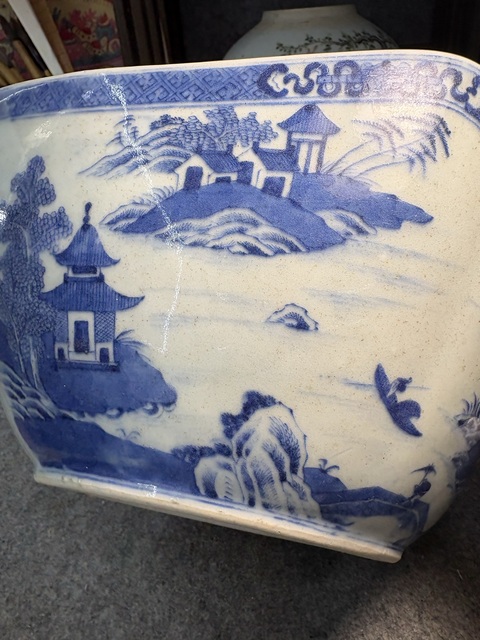 古玩陶瓷青花通景花口碗真品鑒賞圖