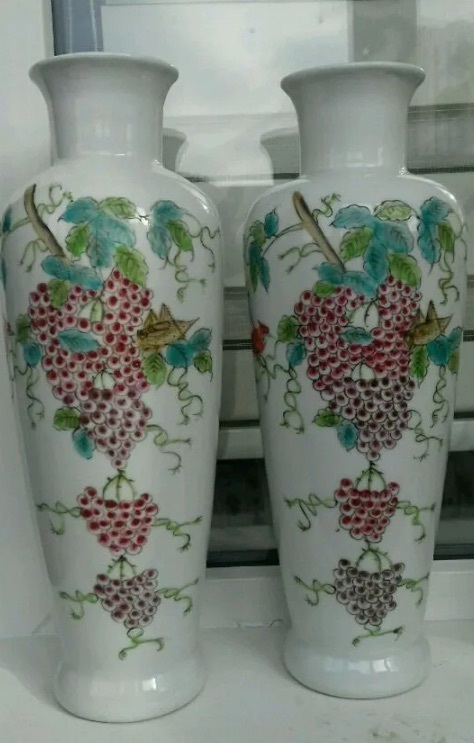 古玩陶瓷粉彩花鳥紋梅瓶真品鑒賞圖