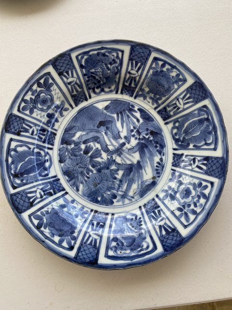 古玩陶瓷青花盤真品鑒賞圖