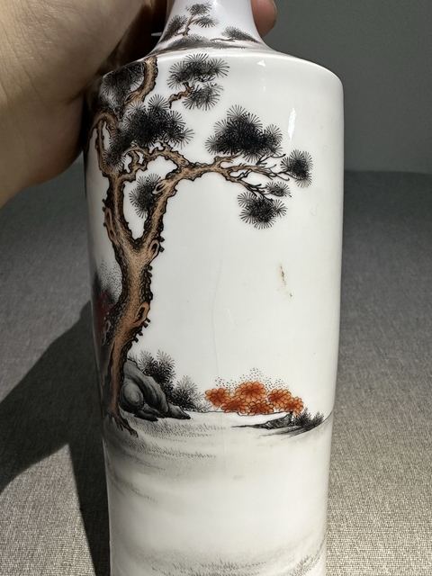 古玩陶瓷粉彩人物瓶真品鑒賞圖