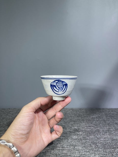 古玩陶瓷民國.青花團鶴紋仰鐘杯拍賣,當前價格0元