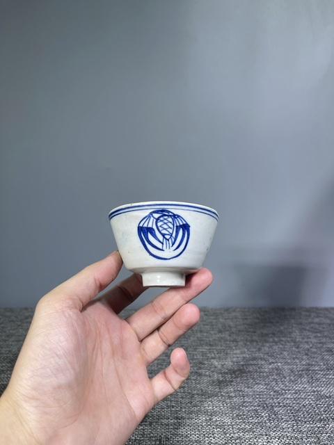 古玩陶瓷民國.青花團鶴紋仰鐘杯拍賣,當前價格0元
