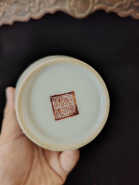 古玩陶瓷粉彩教子圖人物紋瓶真品鑒賞圖