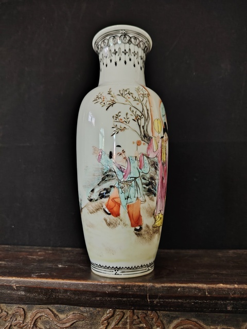 古玩陶瓷粉彩教子圖人物紋瓶真品鑒賞圖