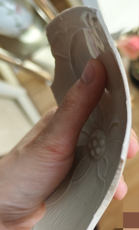 古玩陶瓷定窯蓮紋碗標本真品鑒賞圖