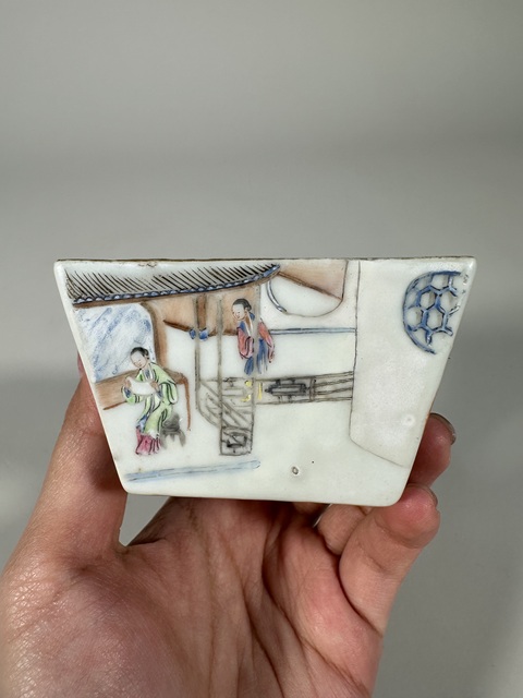 古玩陶瓷粉彩方斗杯真品鑒賞圖