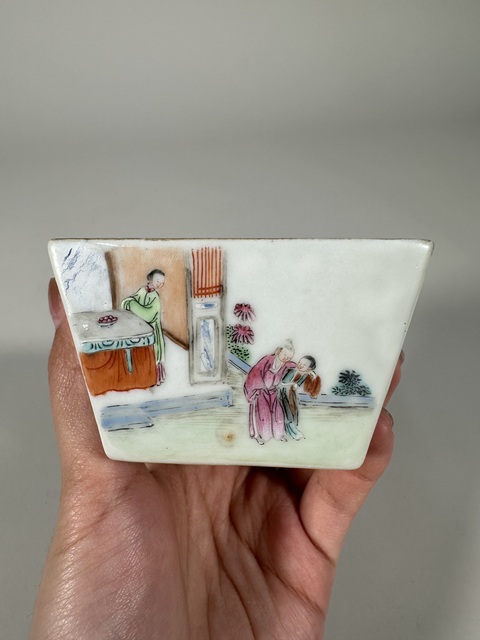 古玩陶瓷粉彩方斗杯真品鑒賞圖