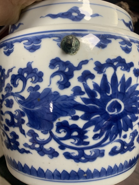 古玩陶瓷青花花卉紋粥罐真品鑒賞圖