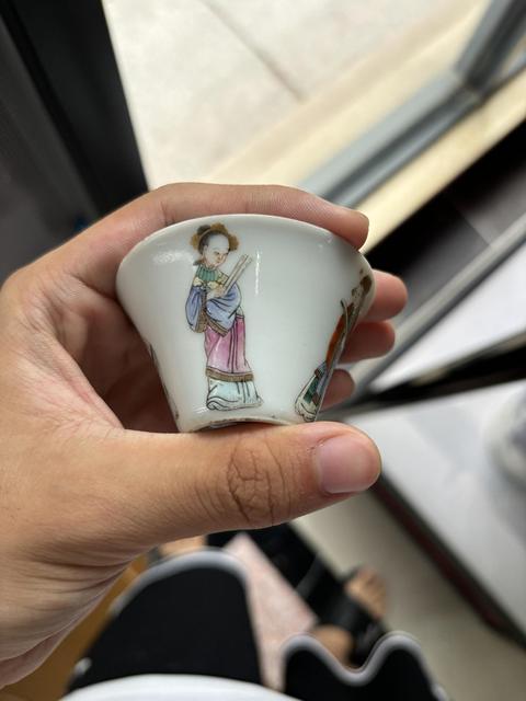 古玩陶瓷道光年制款無雙譜粉彩馬蹄杯真品鑒賞圖