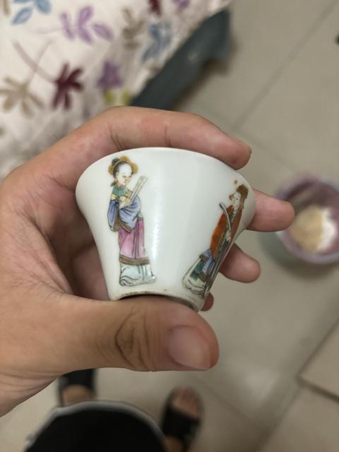 古玩陶瓷道光年制款無雙譜粉彩馬蹄杯真品鑒賞圖