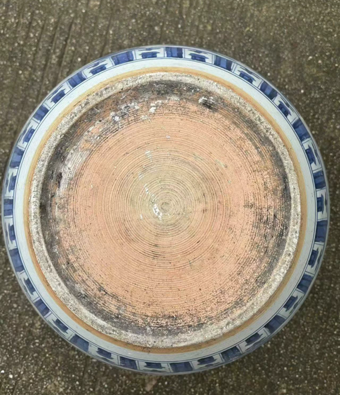 古玩陶瓷青花云獅紋案缸真品鑒賞圖