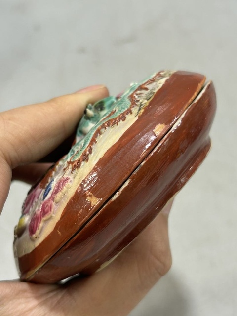 古玩陶瓷龍鳳紋蓋盒真品鑒賞圖